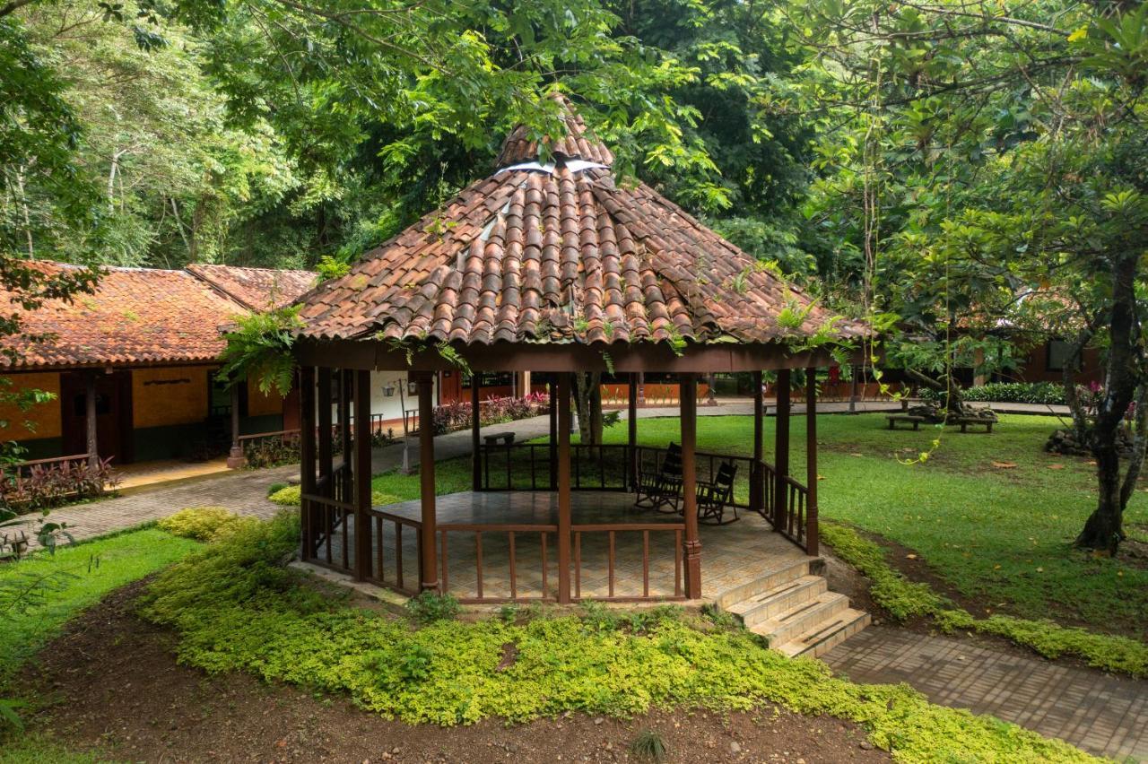 Station touristique Lapas Jungle Village